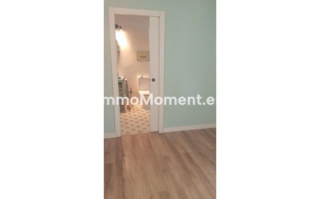 Resale - Country house - Inland  - Coín