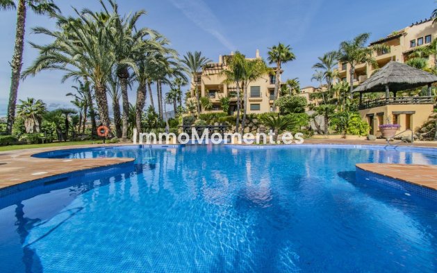 Resale - Apartment - Estepona - Atalaya