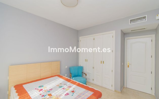 Resale - Apartment - Estepona - Atalaya
