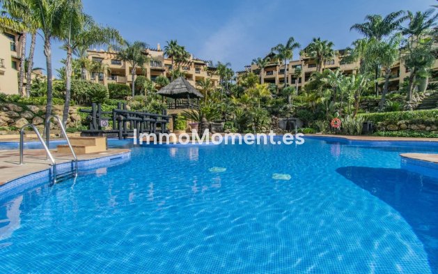 Resale - Apartment - Estepona - Atalaya