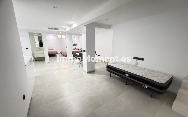 Resale - Detached villa - Orihuela Costa - Villamartín