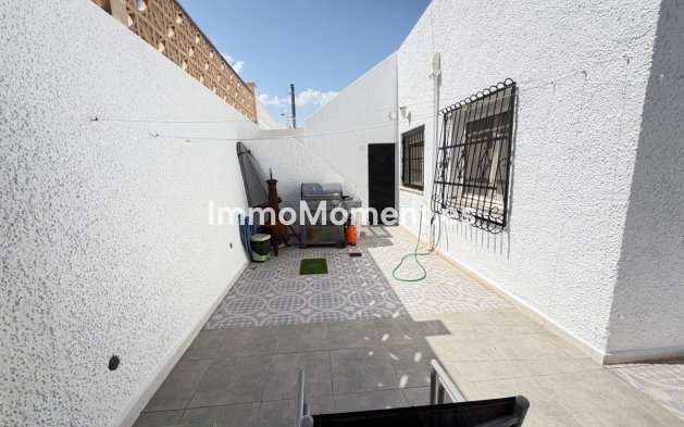 Resale - Detached villa - Orihuela Costa - Villamartín