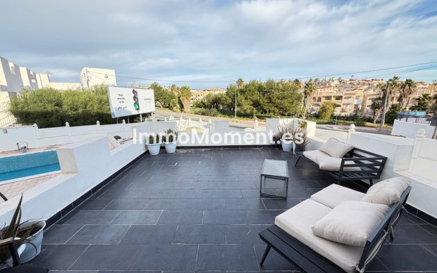 Resale - Detached villa - Orihuela Costa - Villamartín