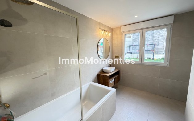 Resale - Detached villa - Orihuela Costa - Villamartín