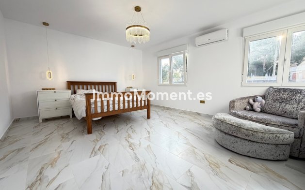 Resale - Detached villa - Orihuela Costa - Villamartín