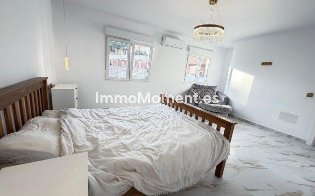 Resale - Detached villa - Orihuela Costa - Villamartín