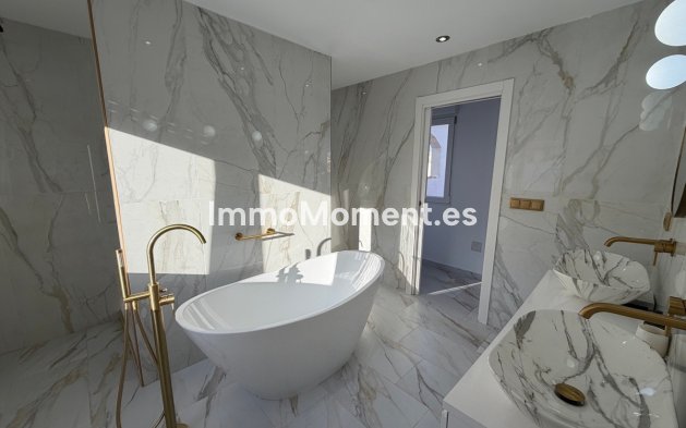 Resale - Detached villa - Orihuela Costa - Villamartín