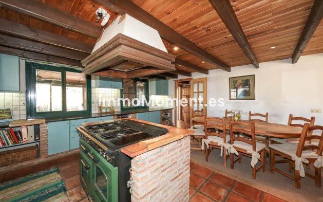 Resale - Detached villa - Inland  - Monda