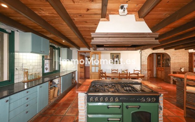Resale - Detached villa - Inland  - Monda