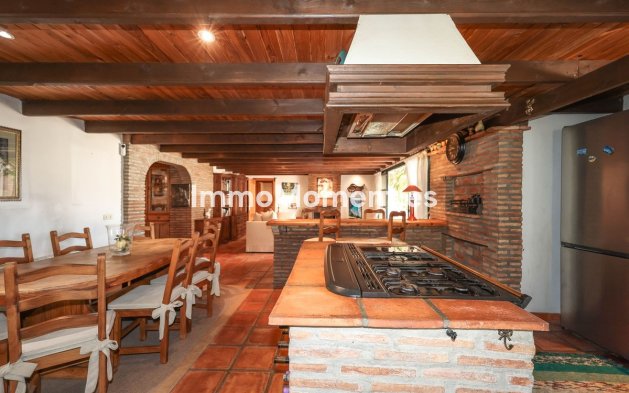 Resale - Detached villa - Inland  - Monda