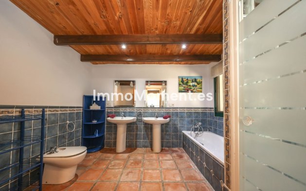 Resale - Detached villa - Inland  - Monda