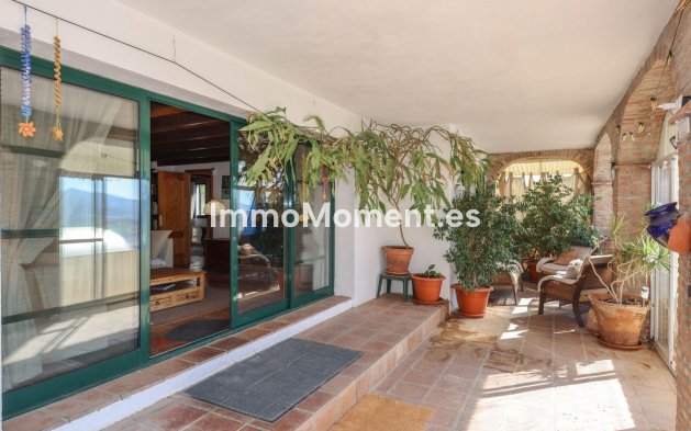 Resale - Detached villa - Inland  - Monda