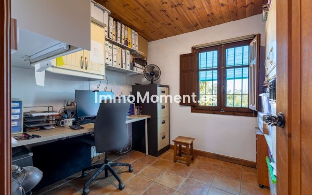 Resale - Country house - Inland  - Coín