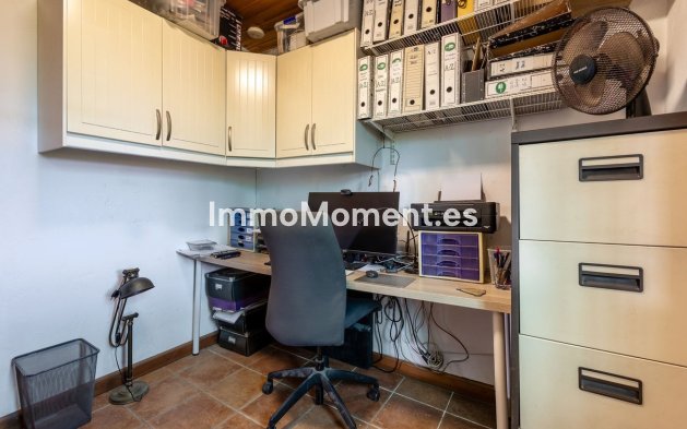 Resale - Country house - Inland  - Coín