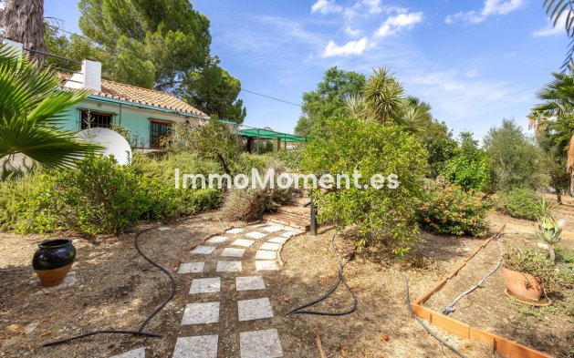 Resale - Country house - Inland  - Coín