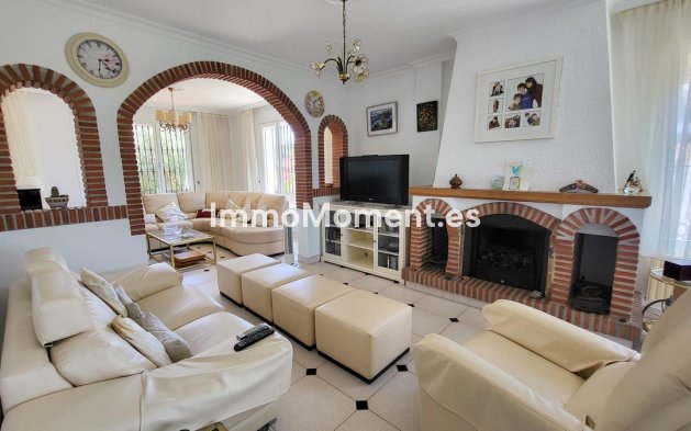 Resale - Detached villa - Marbella - Elviria