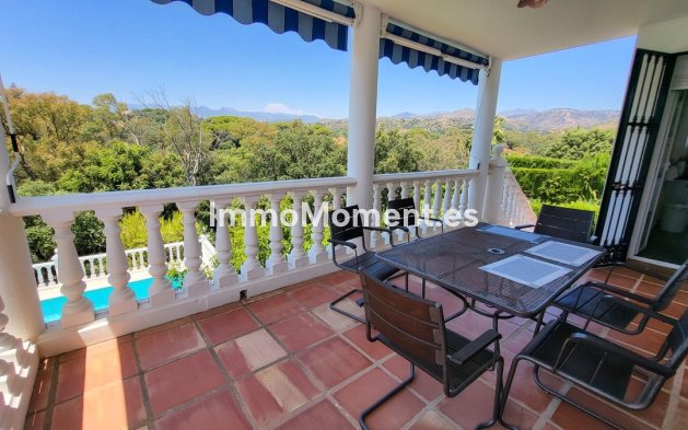 Resale - Detached villa - Marbella - Elviria