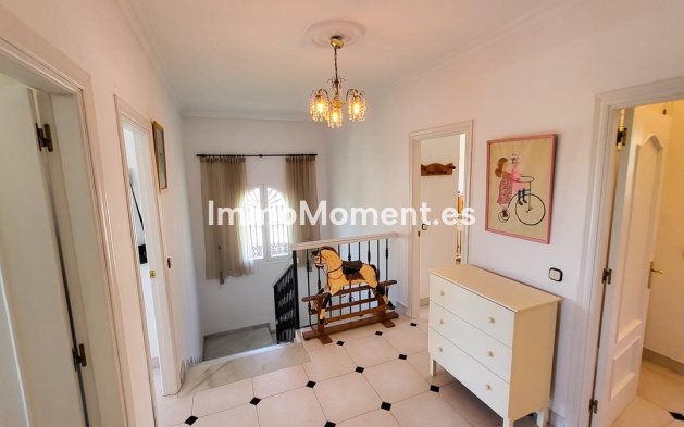 Resale - Detached villa - Marbella - Elviria
