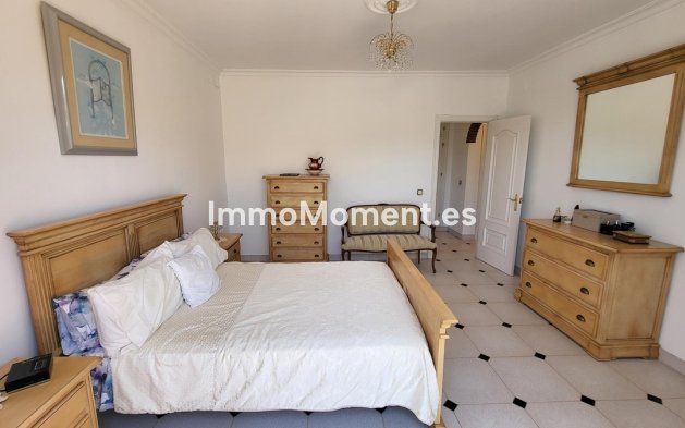 Resale - Detached villa - Marbella - Elviria
