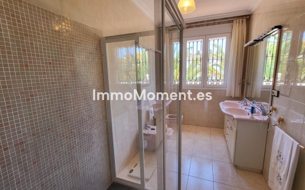 Resale - Detached villa - Marbella - Elviria