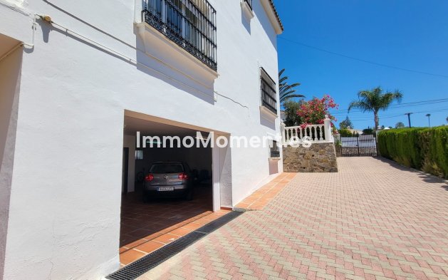 Resale - Detached villa - Marbella - Elviria