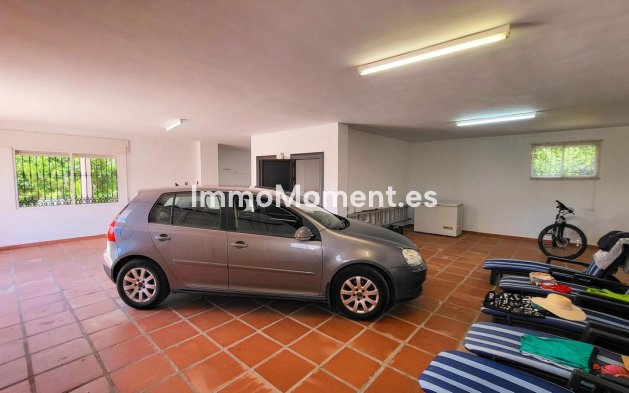 Resale - Detached villa - Marbella - Elviria