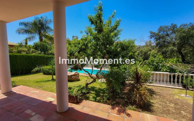 Resale - Detached villa - Marbella - Elviria