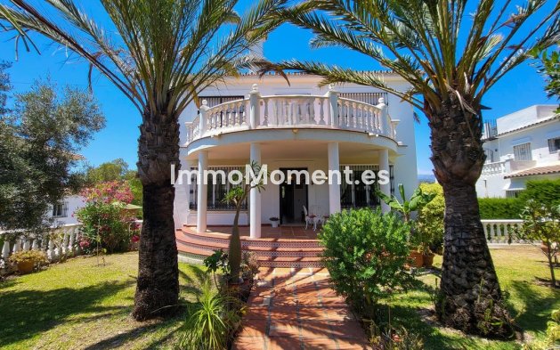 Resale - Detached villa - Marbella - Elviria
