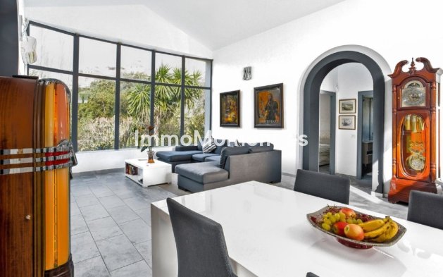 Resale - Detached villa - Marbella - Elviria