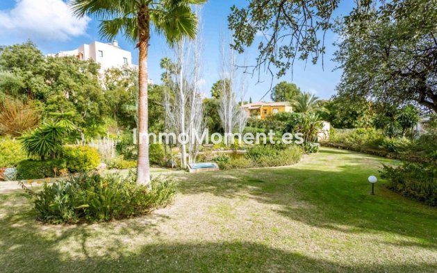Resale - Detached villa - Marbella - Elviria