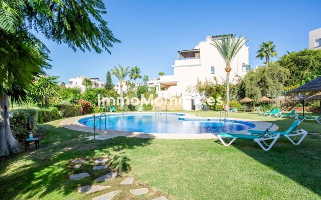 Resale - Detached villa - Marbella - Elviria