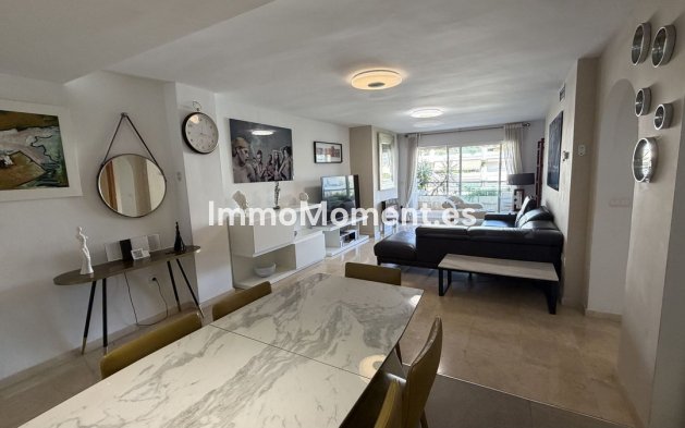 Resale - Apartment - Marbella - Guadalmina Alta