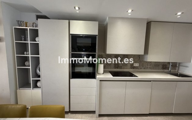 Resale - Apartment - Marbella - Guadalmina Alta