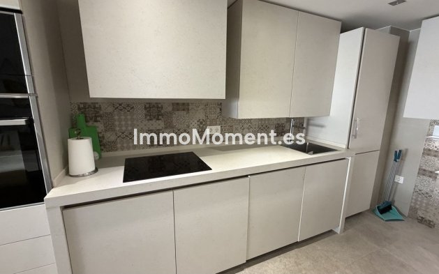 Resale - Apartment - Marbella - Guadalmina Alta