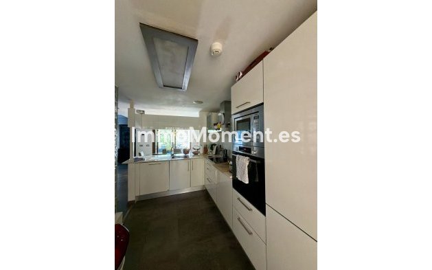 Resale - Detached villa - Benalmadena - Benalmadena Centro
