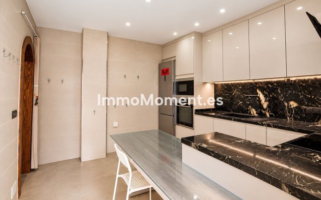 Resale - Detached villa - Fuengirola - Fuengirola Centro