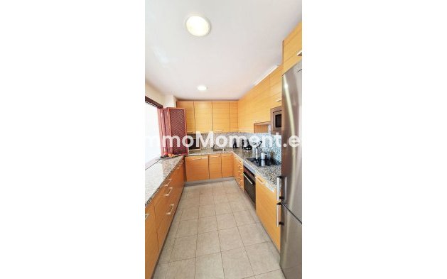 Resale - Apartment - Benalmadena - Benalmadena Centro