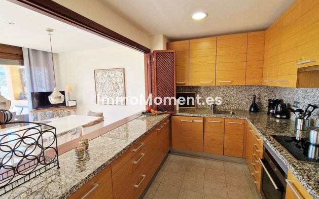 Resale - Apartment - Benalmadena - Benalmadena Centro