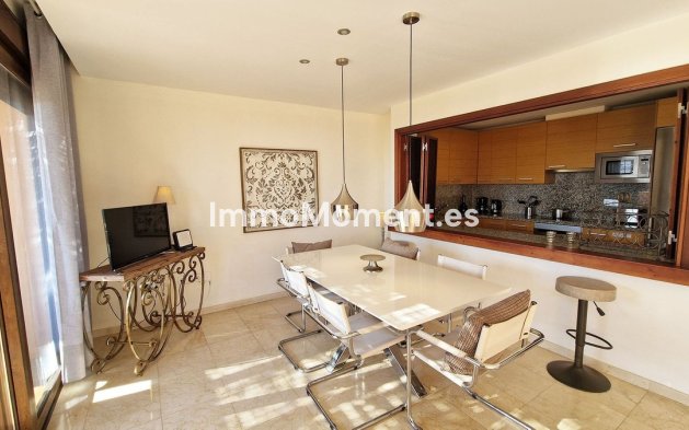 Resale - Apartment - Benalmadena - Benalmadena Centro