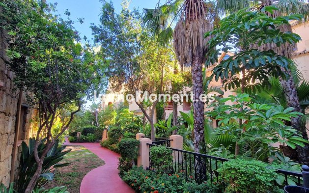 Resale - Apartment - Benalmadena - Benalmadena Centro