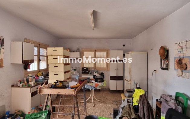 Resale - Detached villa - Estepona - Estepona Centro
