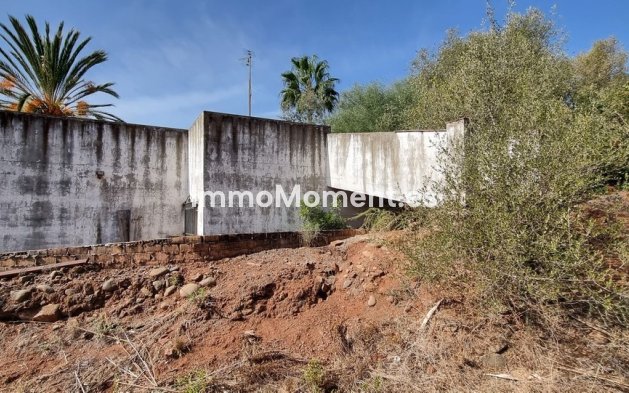 Resale - Detached villa - Estepona - Estepona Centro