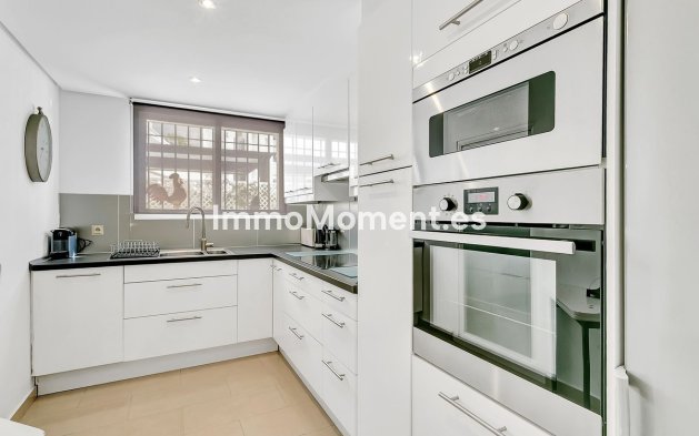 Wiederverkauf - Wohnung - Marbella - Elviria