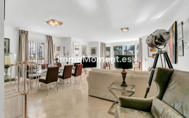 Wiederverkauf - Wohnung - Marbella - Elviria
