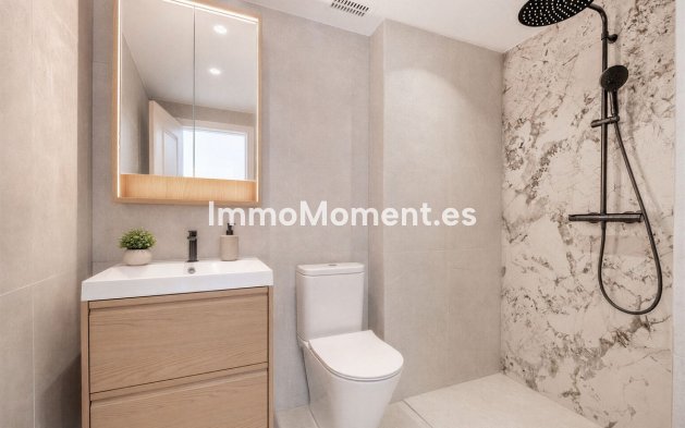 Resale - Apartment - Marbella - Nueva Andalucía