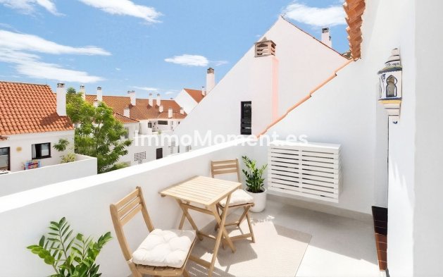 Resale - Apartment - Marbella - Nueva Andalucía