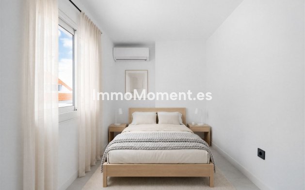 Resale - Apartment - Marbella - Nueva Andalucía