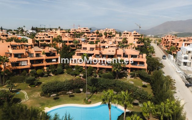 Resale - Apartment - Estepona - Estepona Centro