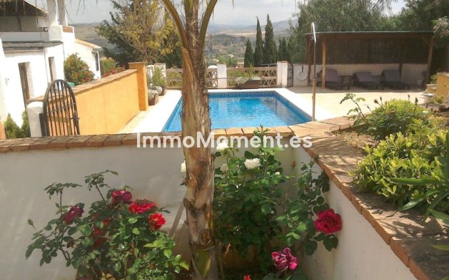 Reventa - Casa de campo - Interior  - Alora