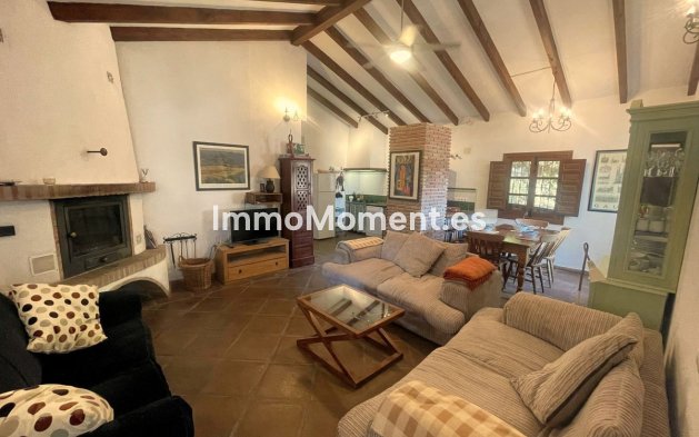 Reventa - Casa de campo - Interior  - Alora